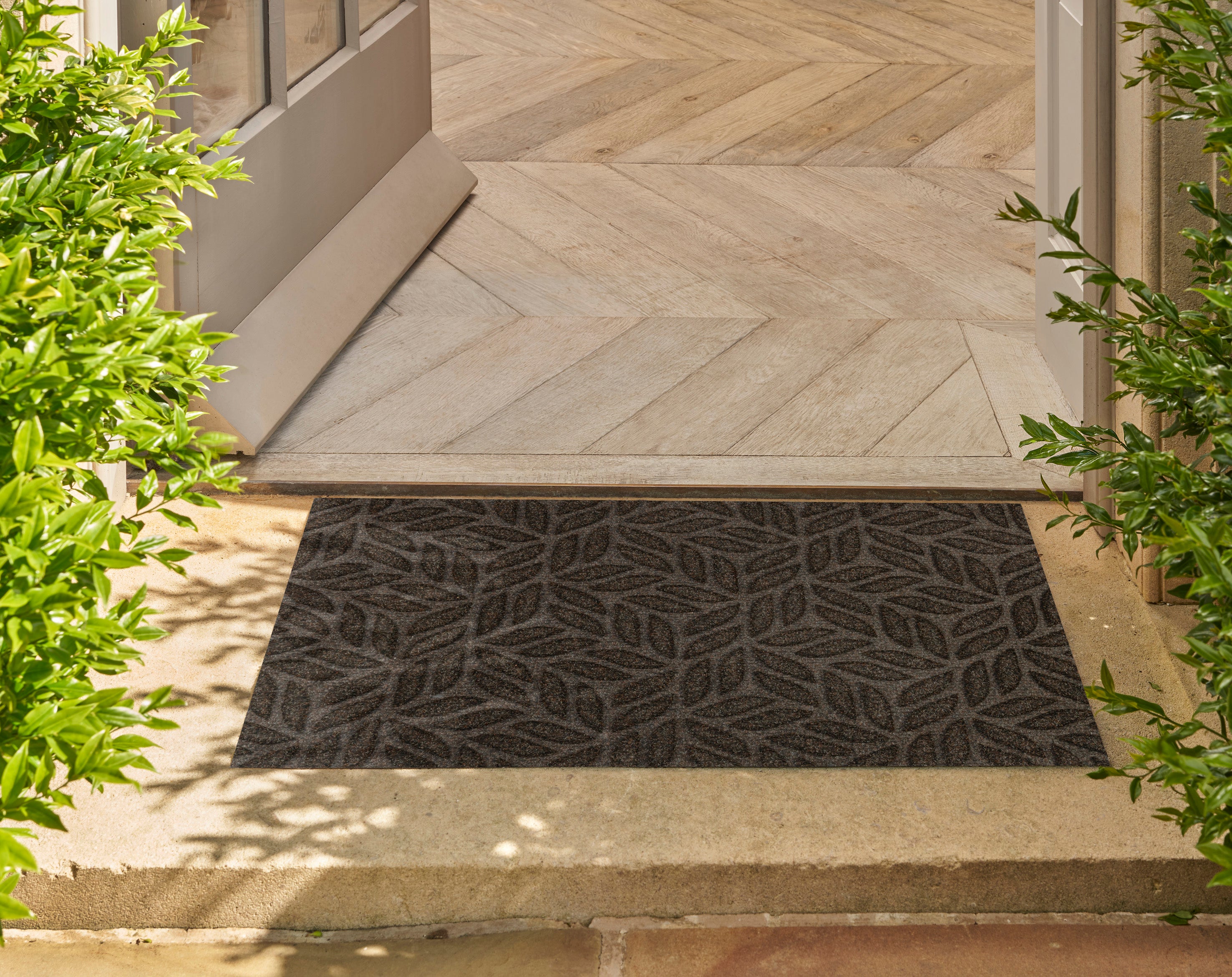 Leaves Dark Brown 45x75 cm