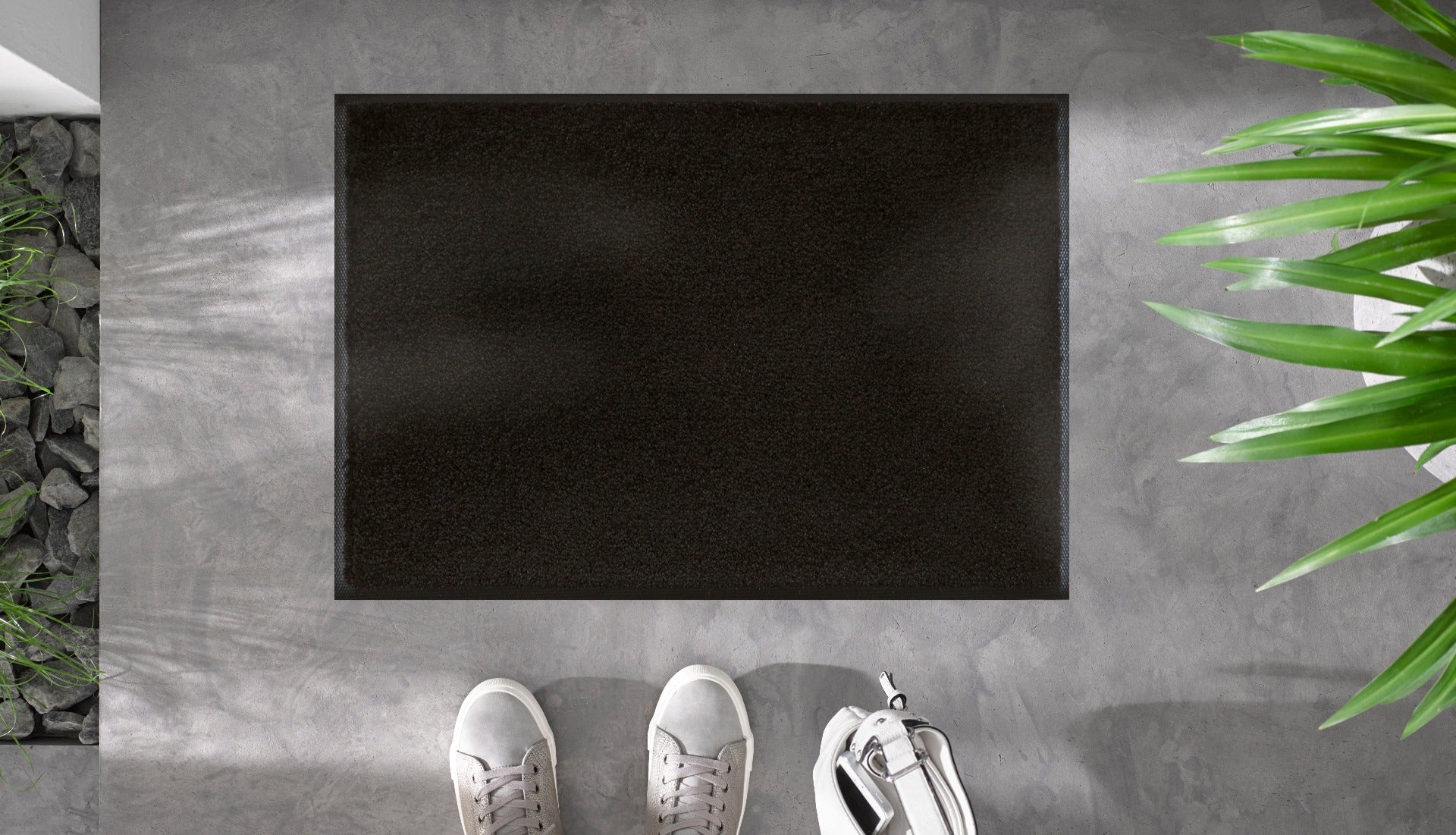 Raven Black 40x60 cm